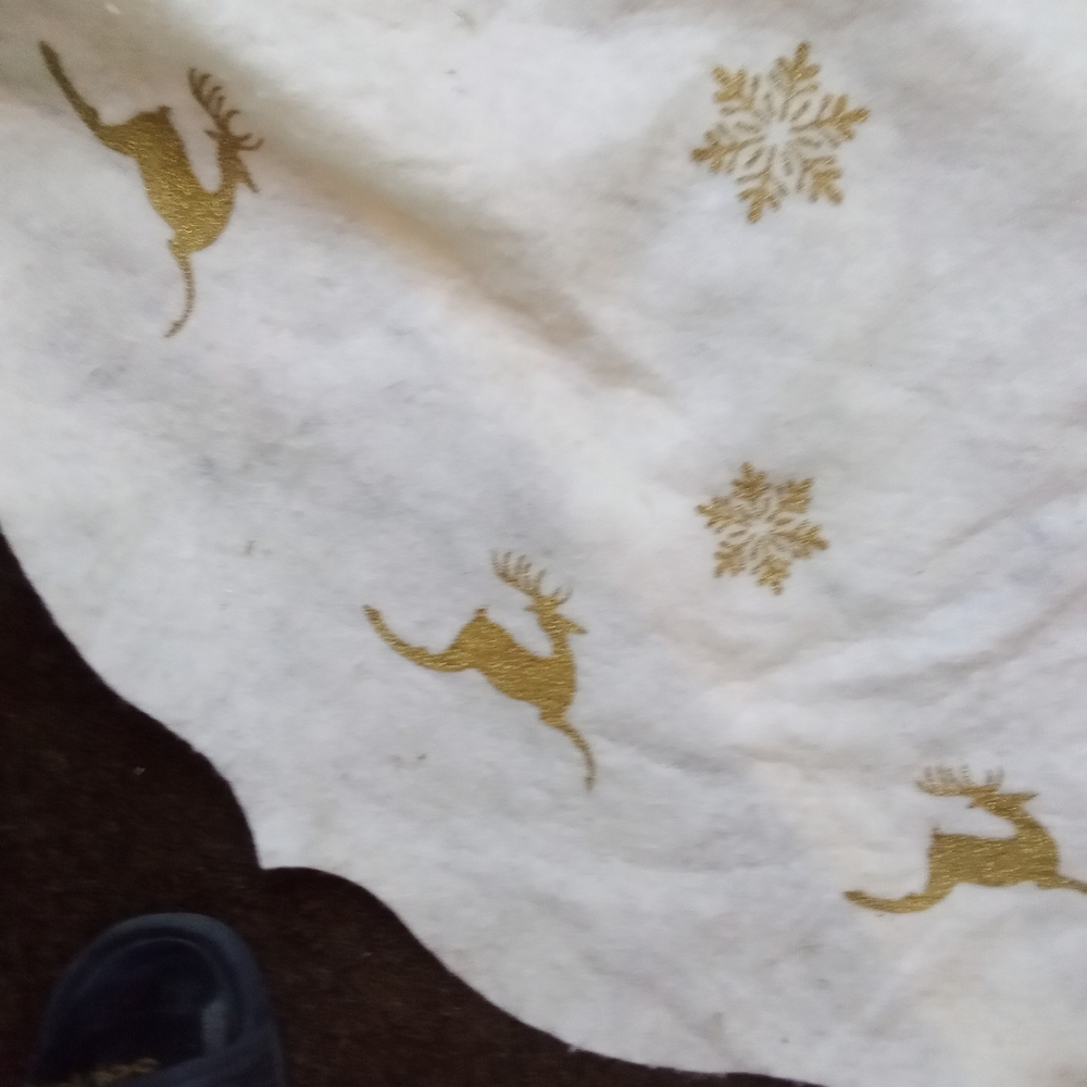 White Christmas Tree Bottom - Picture 2 of 3
